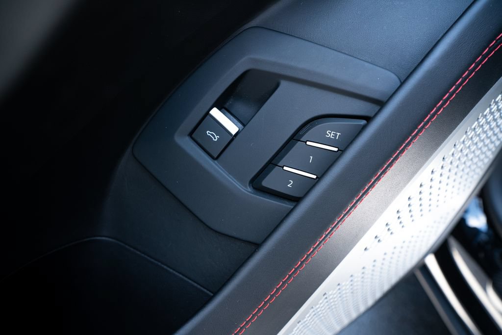 Used 2021 Lamborghini Urus AWD/4WD image 30