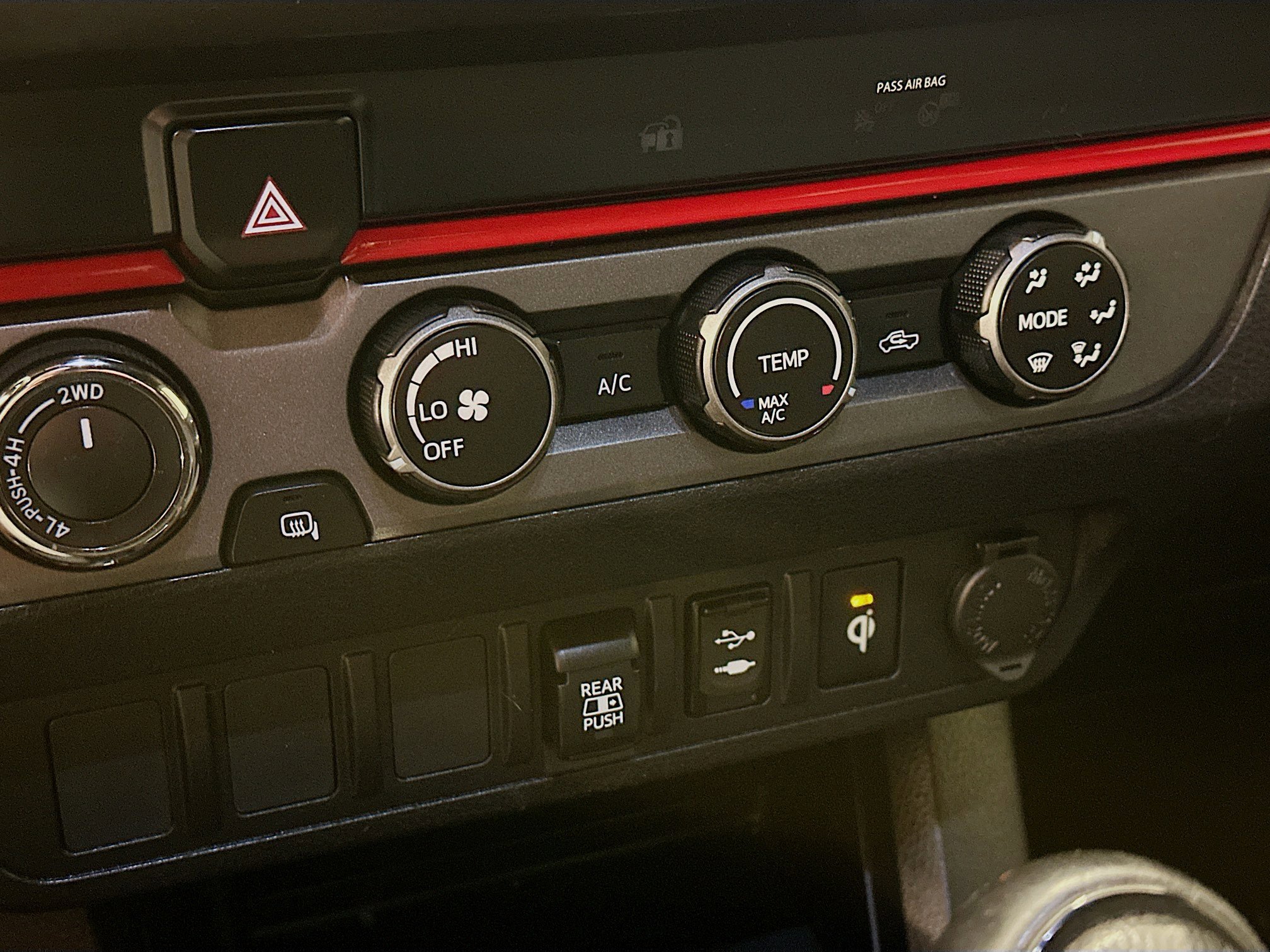 Used 2019 Toyota Tacoma TRD Sport image 24