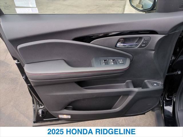 New 2025 Honda Ridgeline Black Edition image 12