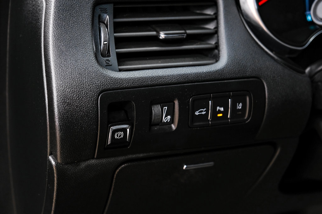 Used 2016 Chevrolet Impala LTZ FWD image 33