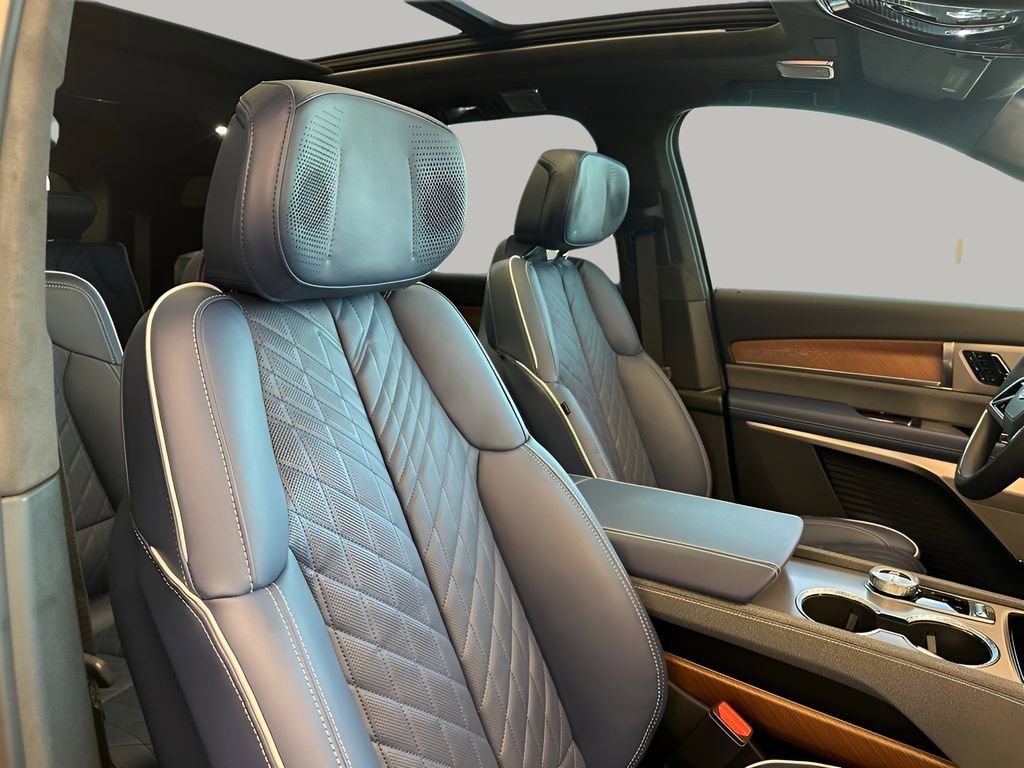 New 2026 Cadillac Vistiq Premium Luxury image 11