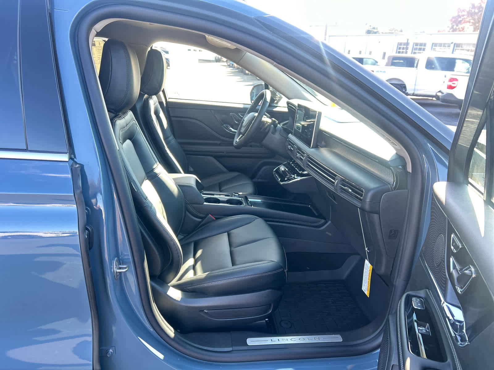 New 2026 Lincoln Corsair Premiere image 16