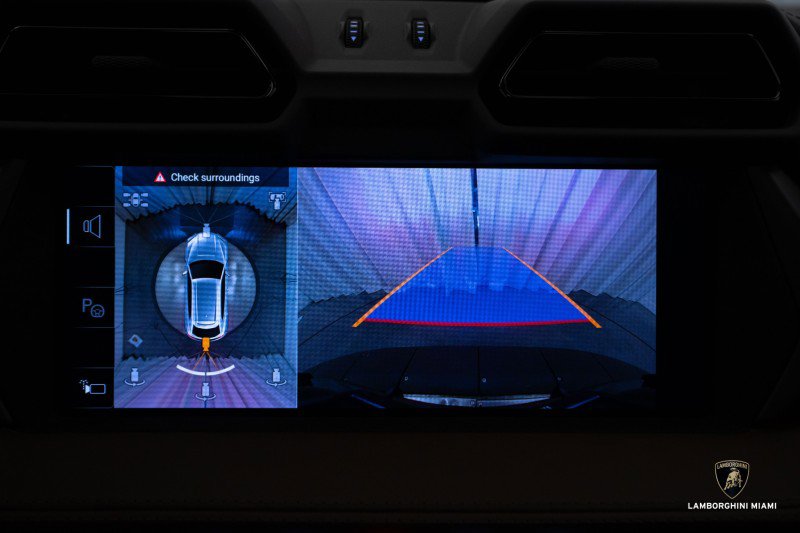 Used 2025 Lamborghini Urus SE image 55