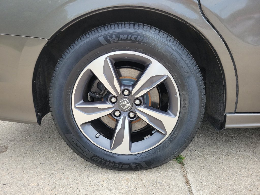 Used 2018 Honda Odyssey Touring image 5