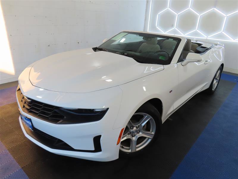 Used 2023 Chevrolet Camaro LT RWD image 5
