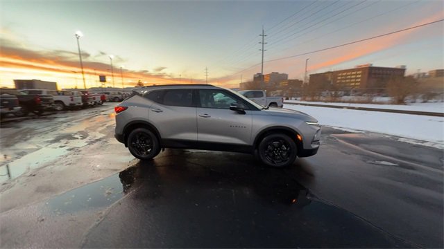 Certified 2025 Chevrolet Blazer LT w/ Midnight/Sport Edition image 9