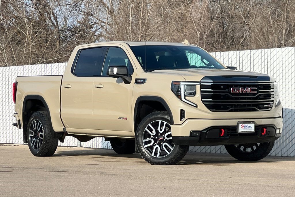 Certified 2022 GMC Sierra 1500 AT4 w/ AT4 Preferred Package image 2