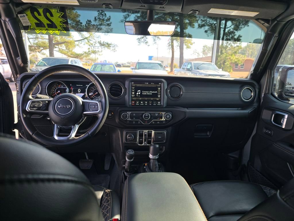 Used 2022 Jeep Gladiator Overland image 12