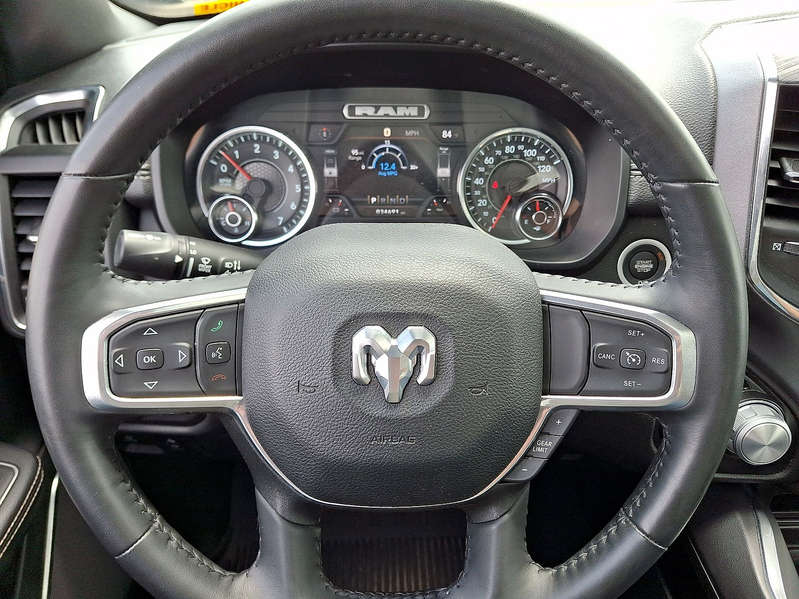 Used 2024 RAM 1500 Laramie AWD/4WD image 16