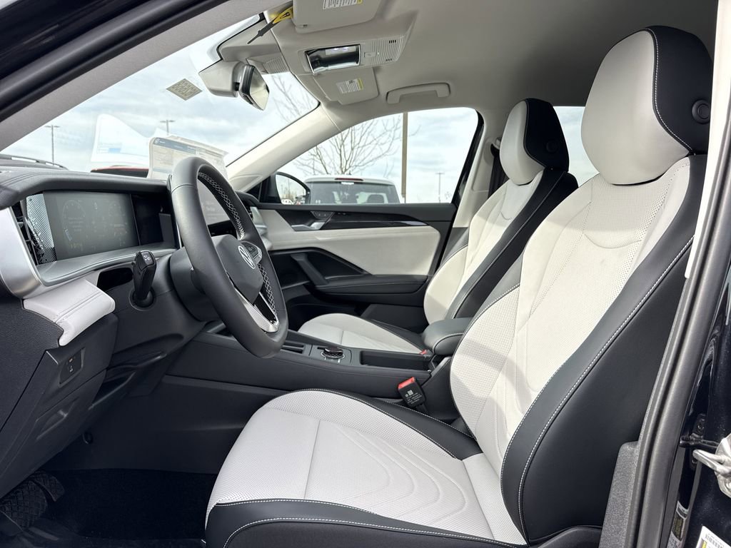 New 2026 Volkswagen Tiguan SE image 11