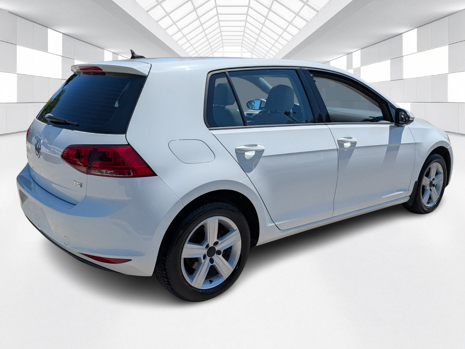 Used 2017 Volkswagen Golf Wolfsburg Edition image 7