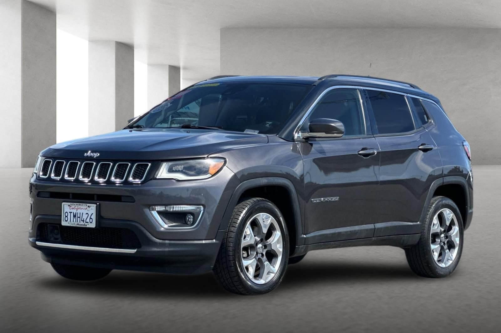 Used 2019 Jeep Compass Limited w/ Advanced Safety Group AWD/4WD image 8