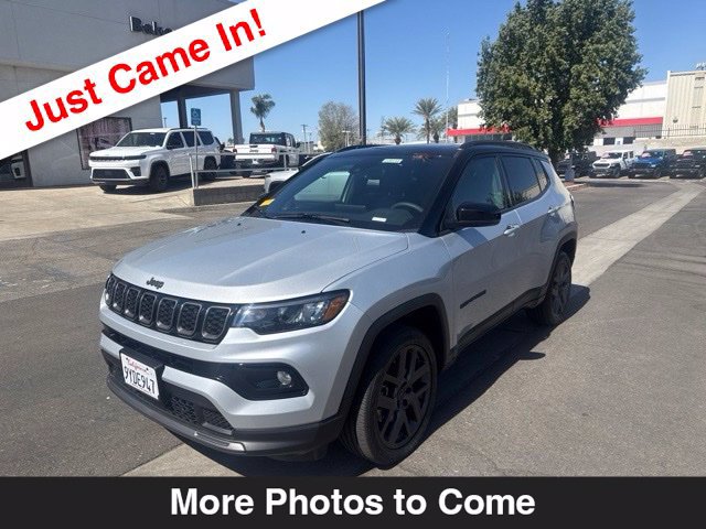 Used 2026 Jeep Compass Limited w/ Sun, Sound & Navigation Group