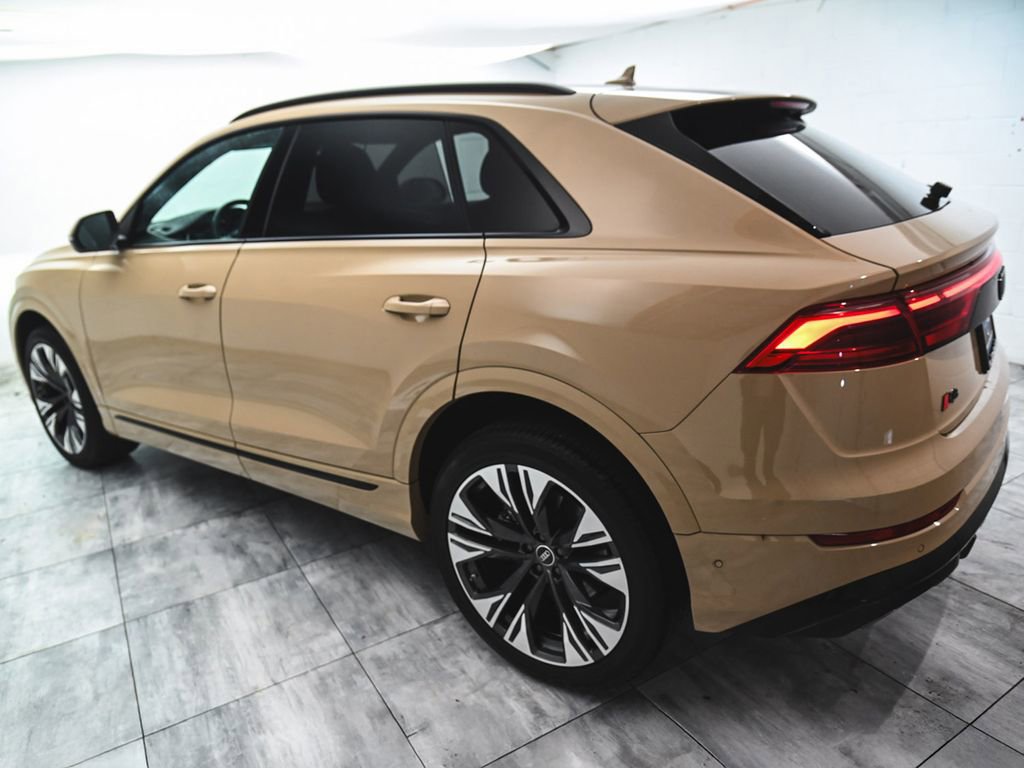 Used 2024 Audi Q8 Premium Plus w/ Premium Plus Package image 4