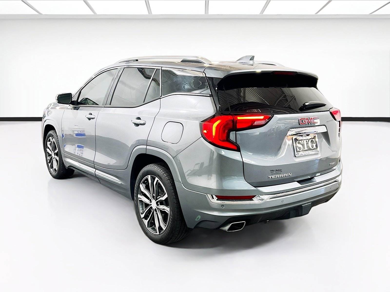 Used 2018 GMC Terrain Denali w/ Comfort Package image 6