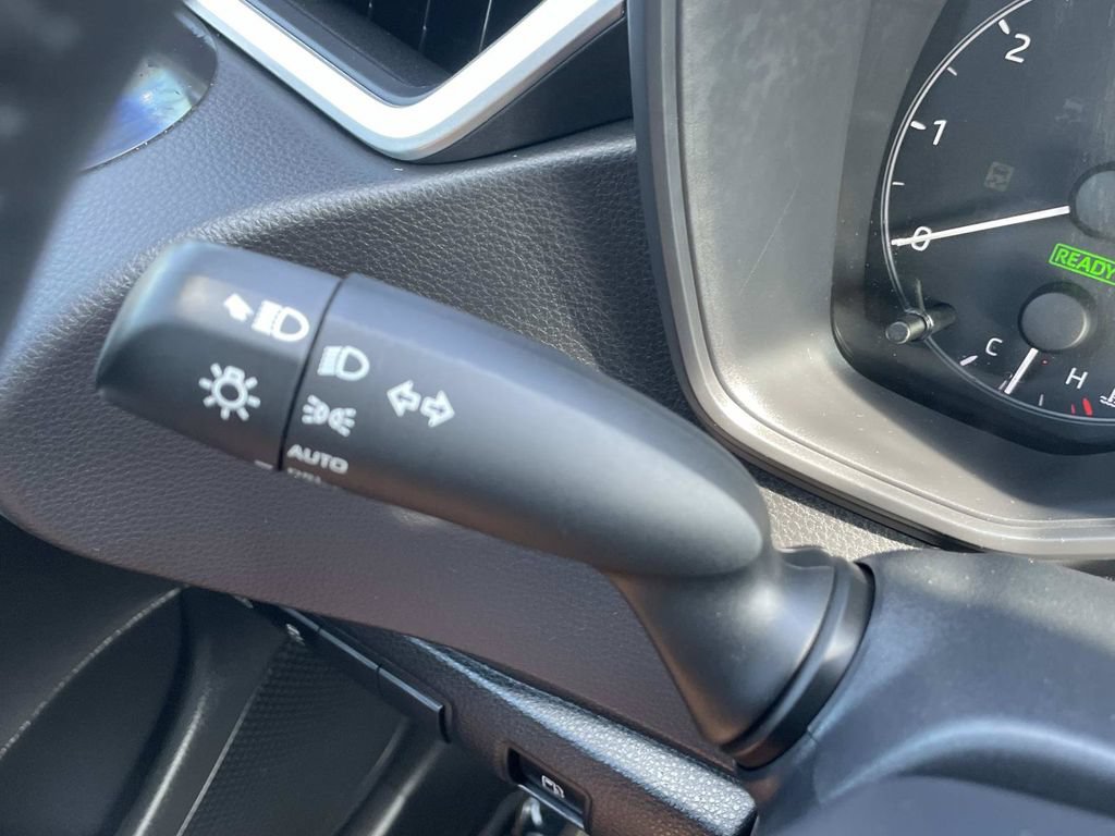 Used 2025 Toyota Corolla SE FWD image 30