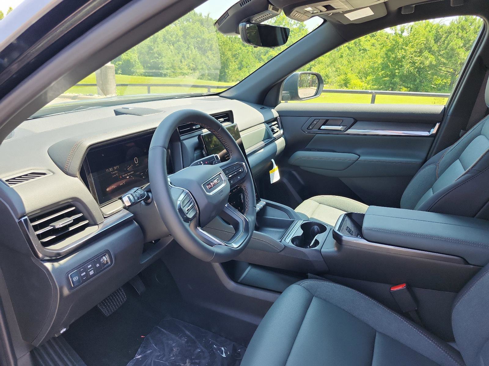 New 2026 GMC Terrain AT4 w/ Convenience Package III image 12