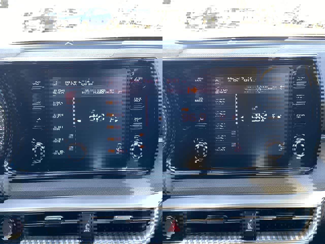 Used 2023 Kia K5 LXS image 16