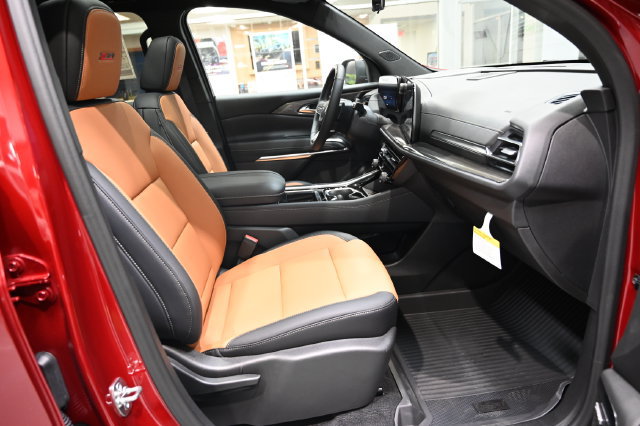 New 2027 Chevrolet Traverse Z71 w/ Enhanced Driving Package AWD/4WD image 10