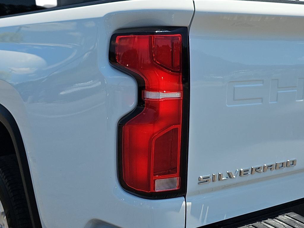 Used 2025 Chevrolet Silverado 2500 LTZ w/ LTZ Premium Package AWD/4WD image 35