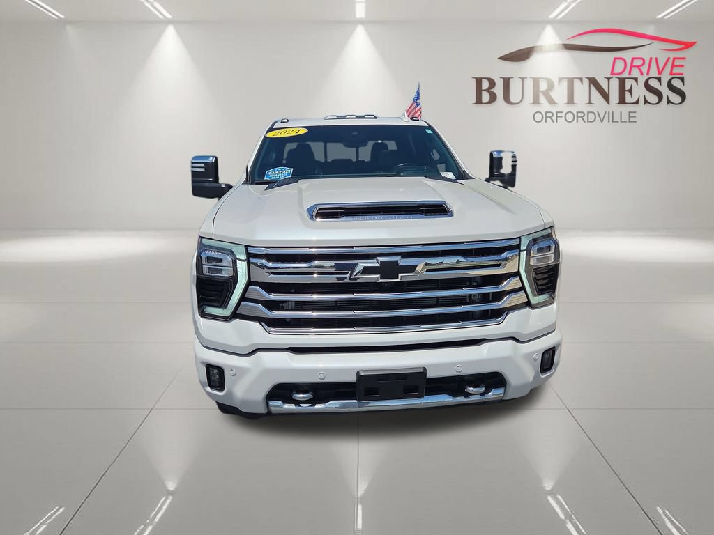 Certified 2024 Chevrolet Silverado 3500 High Country w/ High Country Premium Package AWD/4WD image 3