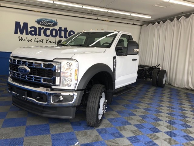 New 2026 Ford F550 2WD Regular Cab Super Duty image 1