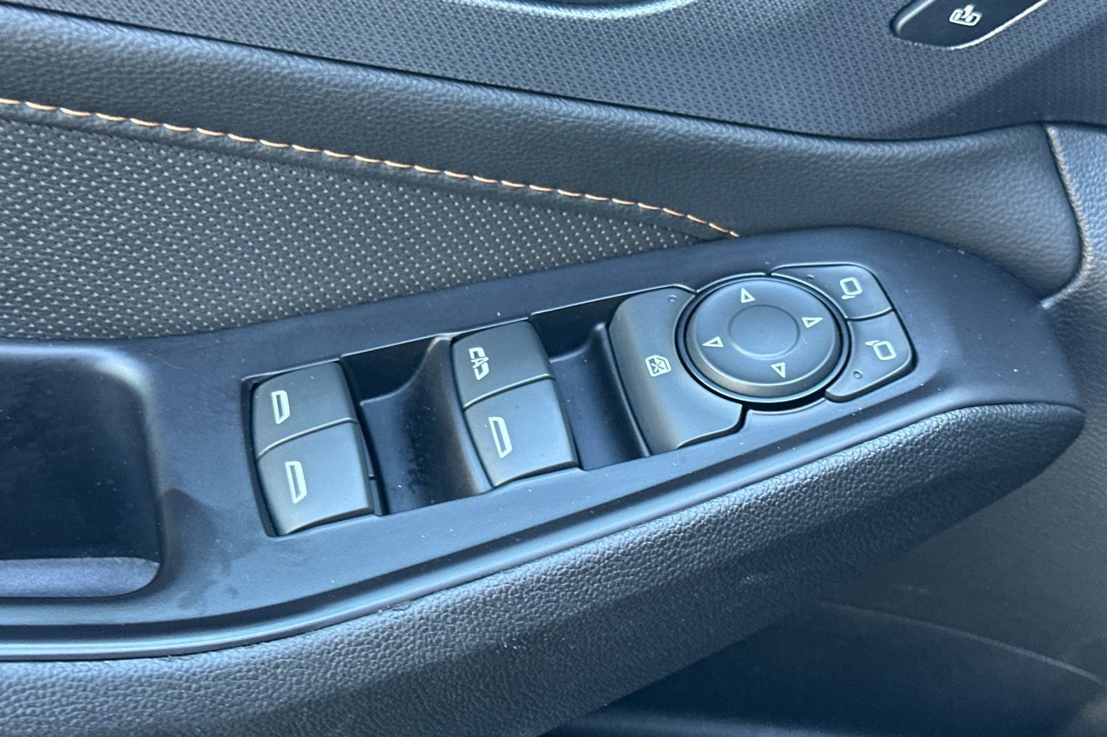 Used 2020 Chevrolet Traverse Premier w/ Redline Edition image 13