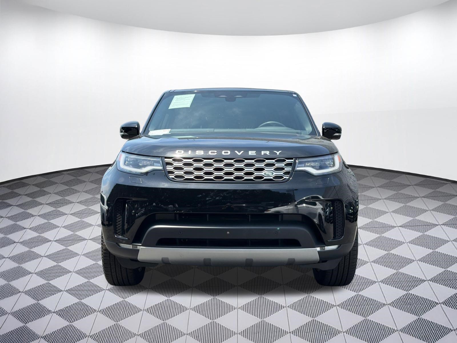 Certified 2025 Land Rover Discovery S AWD/4WD image 6
