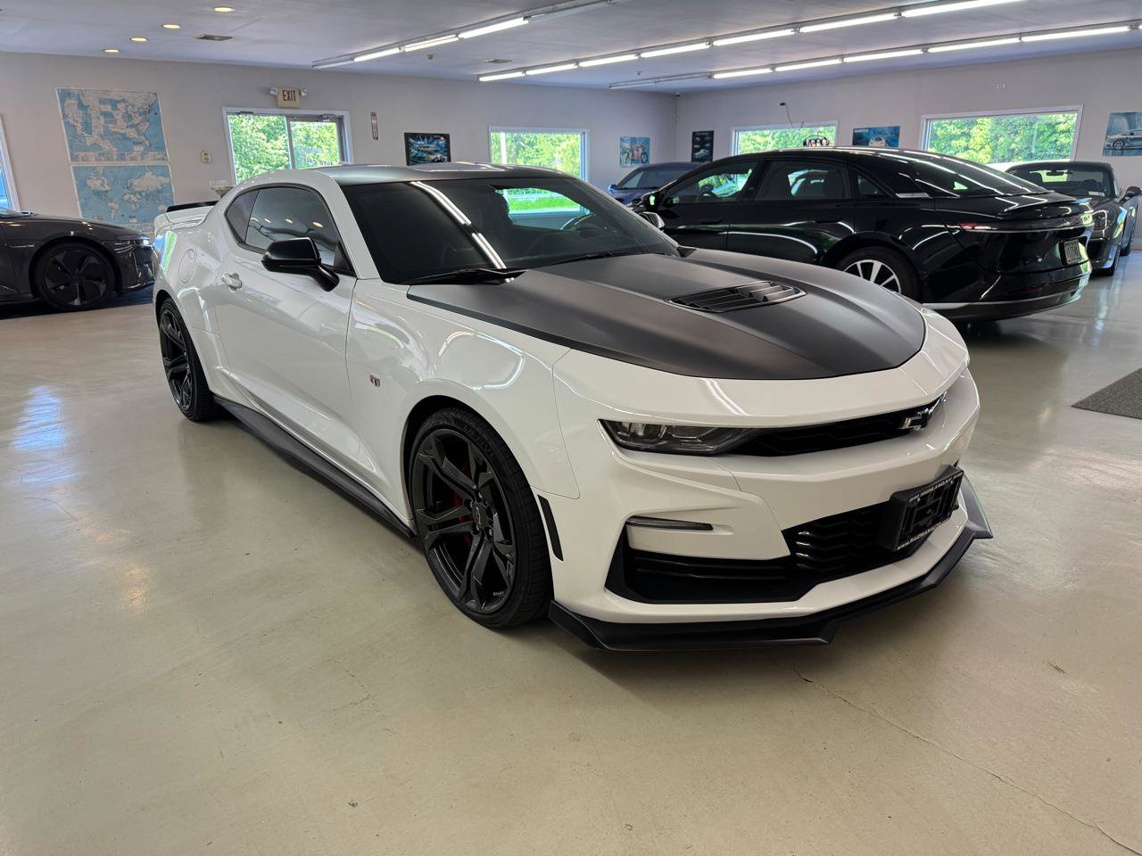 Used 2021 Chevrolet Camaro SS RWD image 4