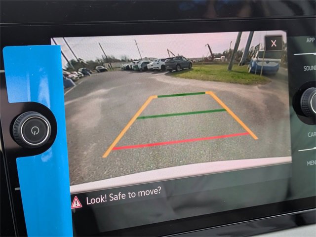 New 2026 Volkswagen Taos SE image 23