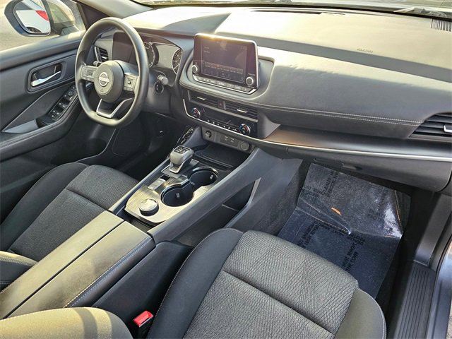 Used 2024 Nissan Rogue SV image 16