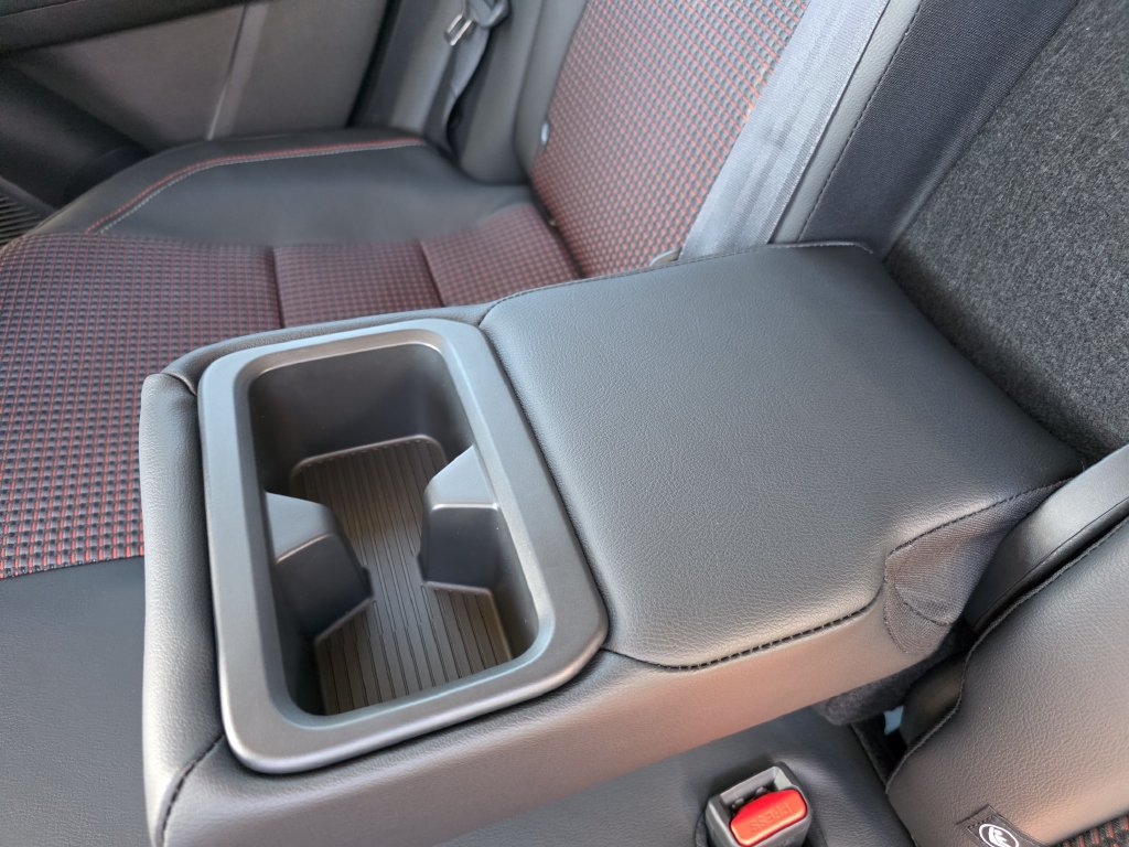 New 2027 Nissan Kicks SR w/ SR Premium Package FWD image 38