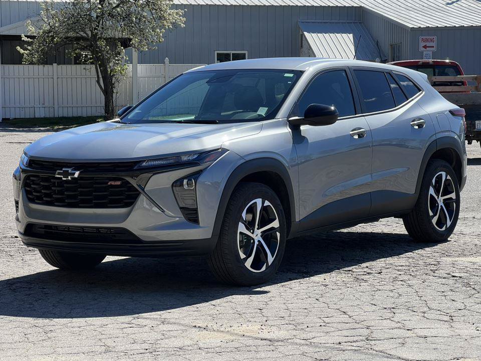 Used 2024 Chevrolet Trax RS FWD image 30