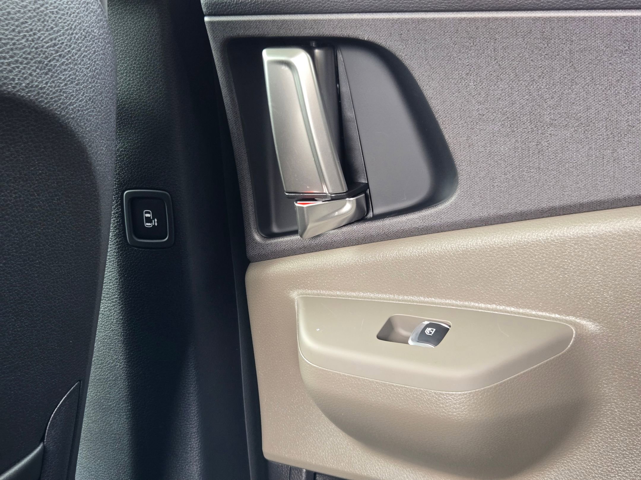 New 2026 Kia Carnival SX FWD image 25