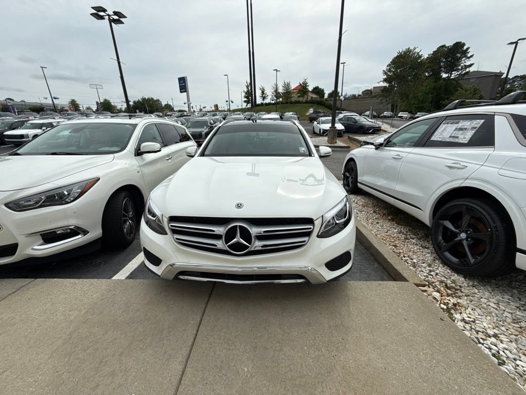 Used 2019 Mercedes-Benz GLC 300 image 2