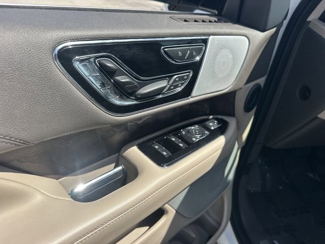 Used 2022 Lincoln Navigator L Reserve image 19
