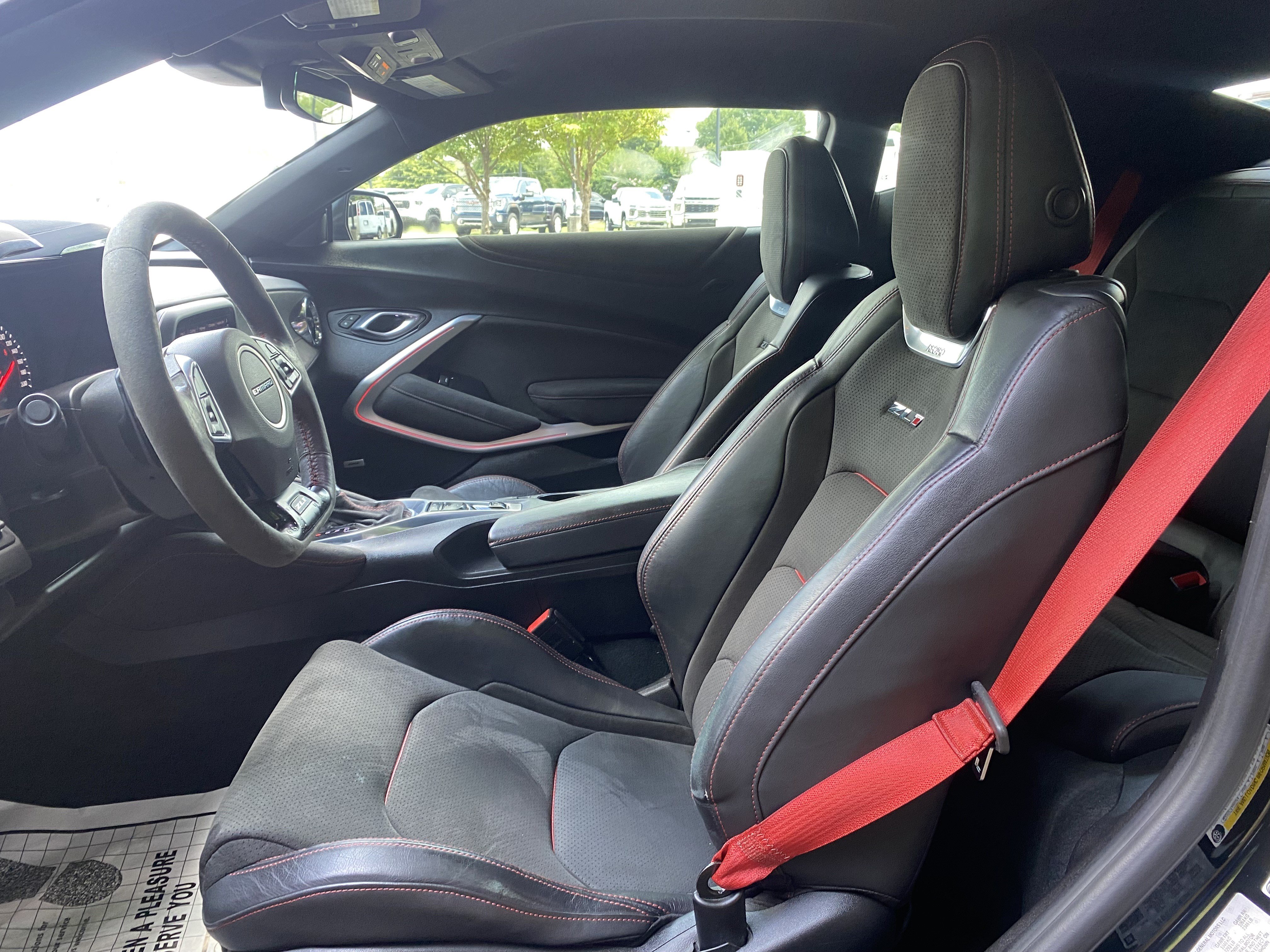 Used 2020 Chevrolet Camaro ZL1 RWD image 15