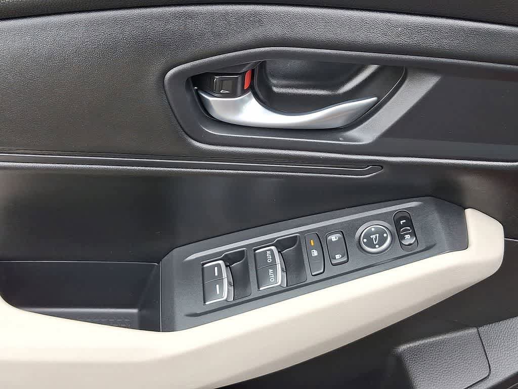 Certified 2025 Honda Accord SE image 10