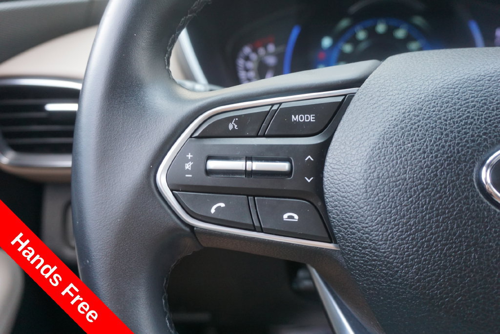 Used 2020 Hyundai Santa Fe SEL w/ Convenience Package FWD image 4