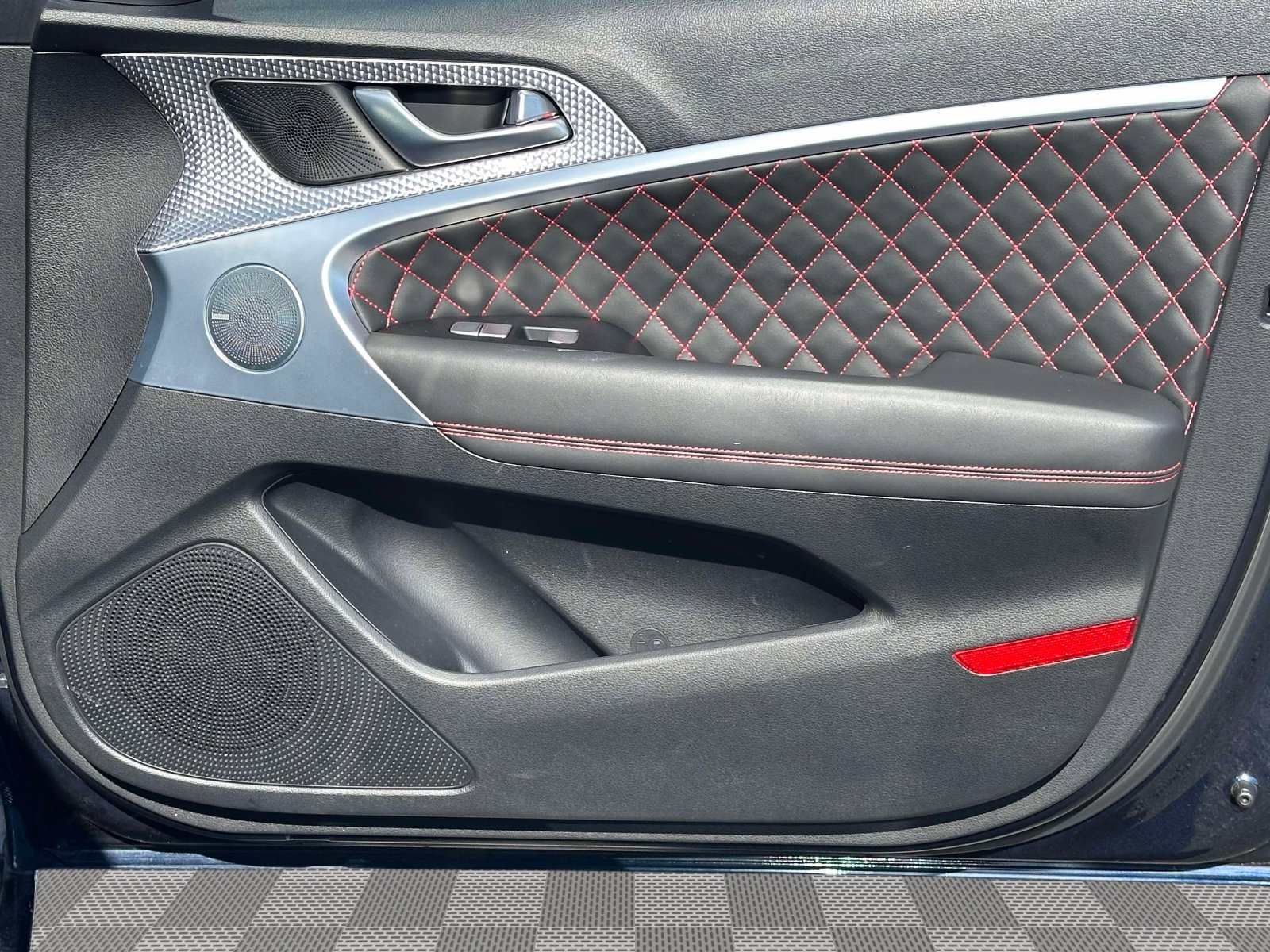 Used 2023 Genesis G70 3.3T w/ Sport Prestige Package image 21