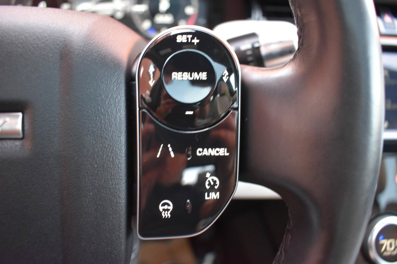 Used 2020 Land Rover Discovery Sport SE AWD/4WD image 24