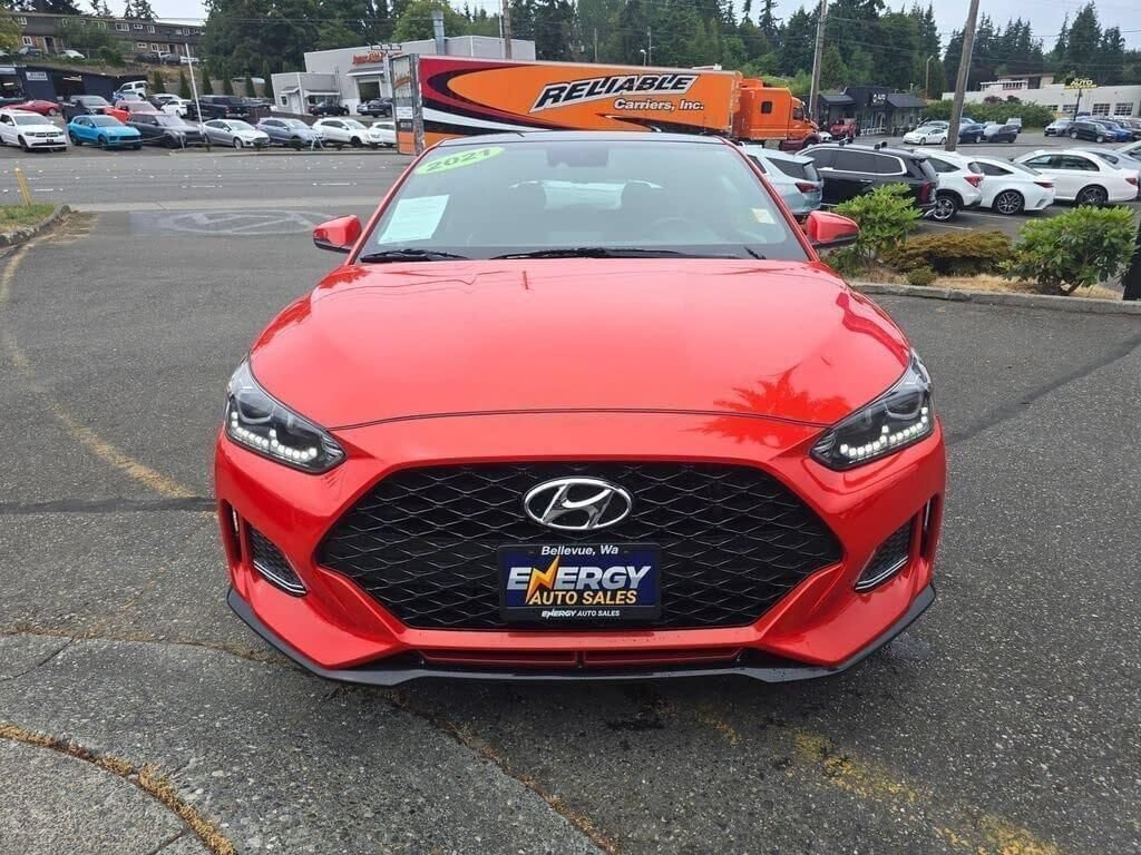 Used 2021 Hyundai Veloster Turbo FWD image 2