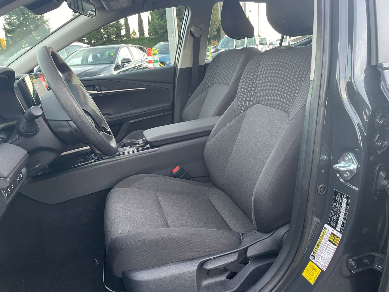 Used 2025 Toyota Camry LE image 30