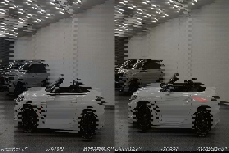 Used 2024 BMW Z4 M40i w/ Premium Package image 5