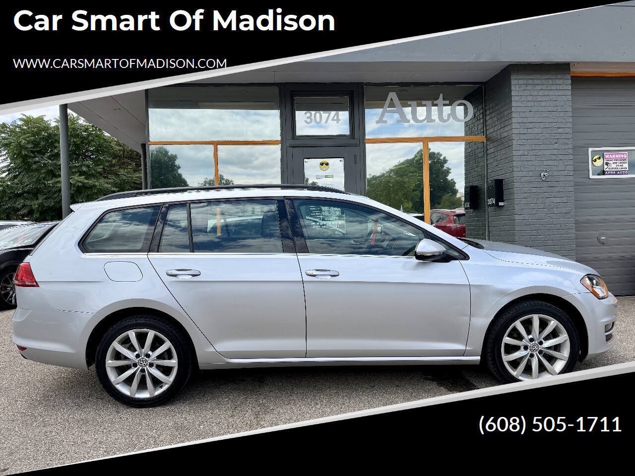 Used 2017 Volkswagen Golf SE