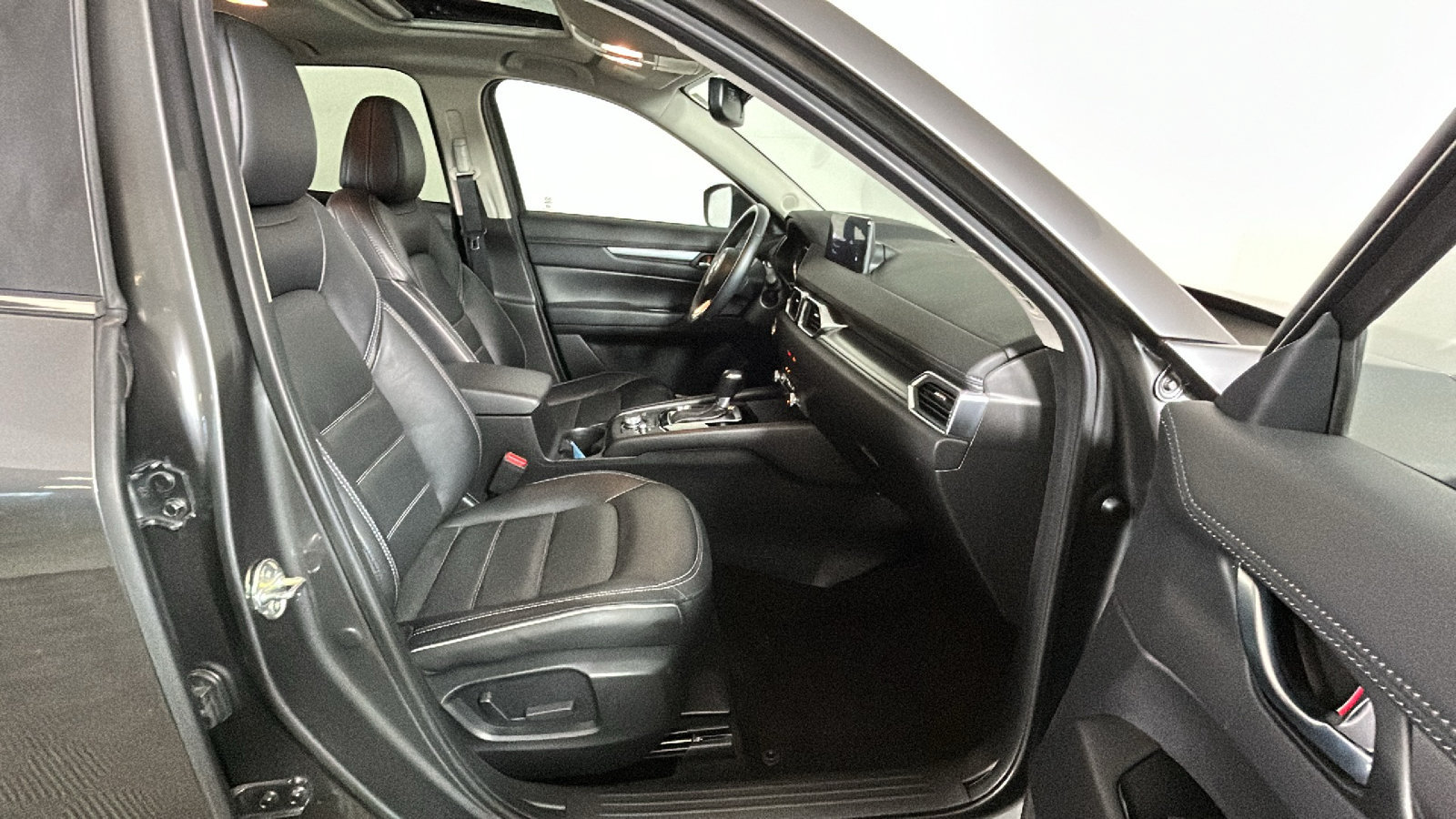 Used 2025 MAZDA CX-5 AWD 2.5 S w/ Preferred Package image 35