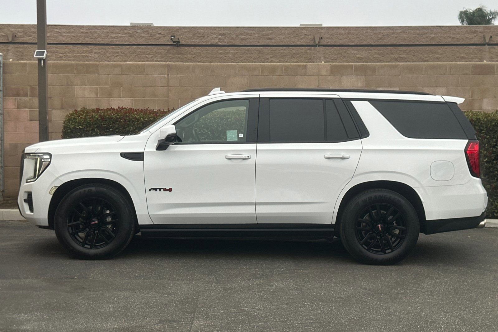 Used 2023 GMC Yukon AT4 image 7