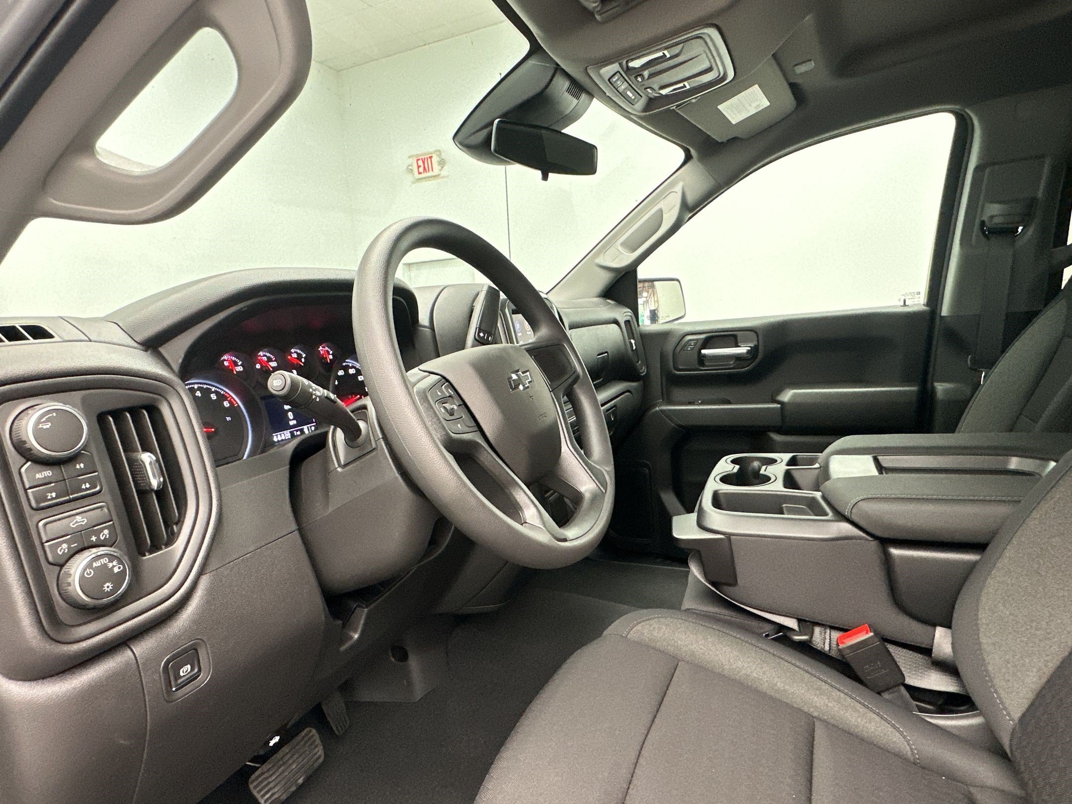 New 2026 Chevrolet Silverado 1500 Custom Trail Boss w/ LPO, Dark Essentials Package AWD/4WD image 26
