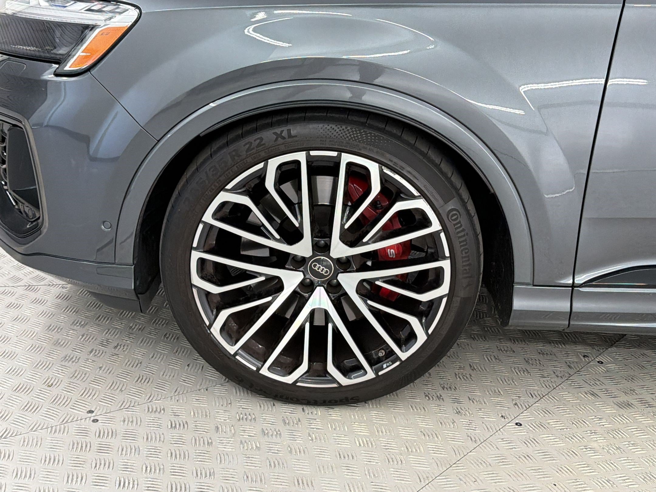 Used 2025 Audi SQ7 Prestige AWD/4WD image 13