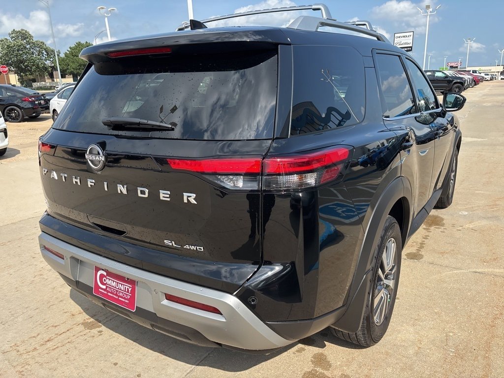 Used 2024 Nissan Pathfinder SL w/ Cargo Package image 3
